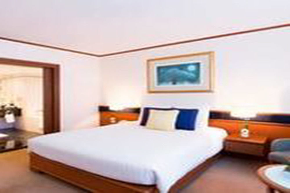 Novotel Bangna Отель